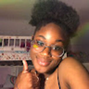 Meet your Posher, Denae